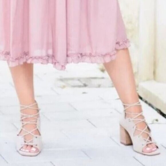 Vince Camuto | Nahara Leather Lace up Stacked Heel Shoes Blush Pink - Picture 2 of 13